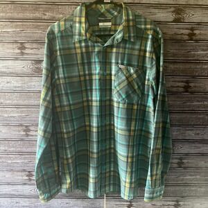 Columbia Men's Long-Sleeved Button-Down Shirt Size M Plaid Logo